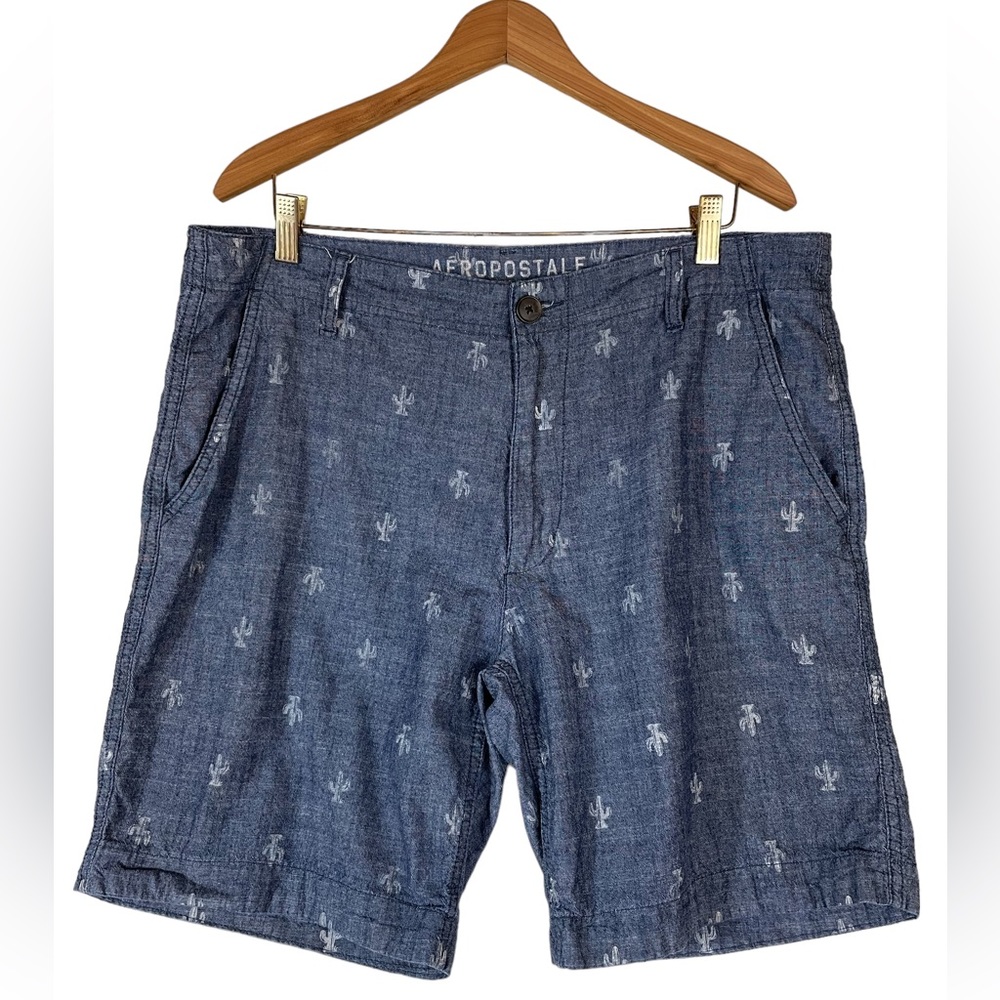 Aeropostale Shorts Men’s Size 36 Cactus Print on All Cotton Chambray Playful